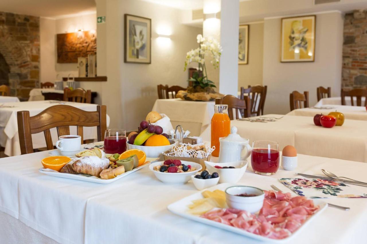 Hotel Locanda Al Pomo D'Oro Чивидале-дель-Фриули Экстерьер фото