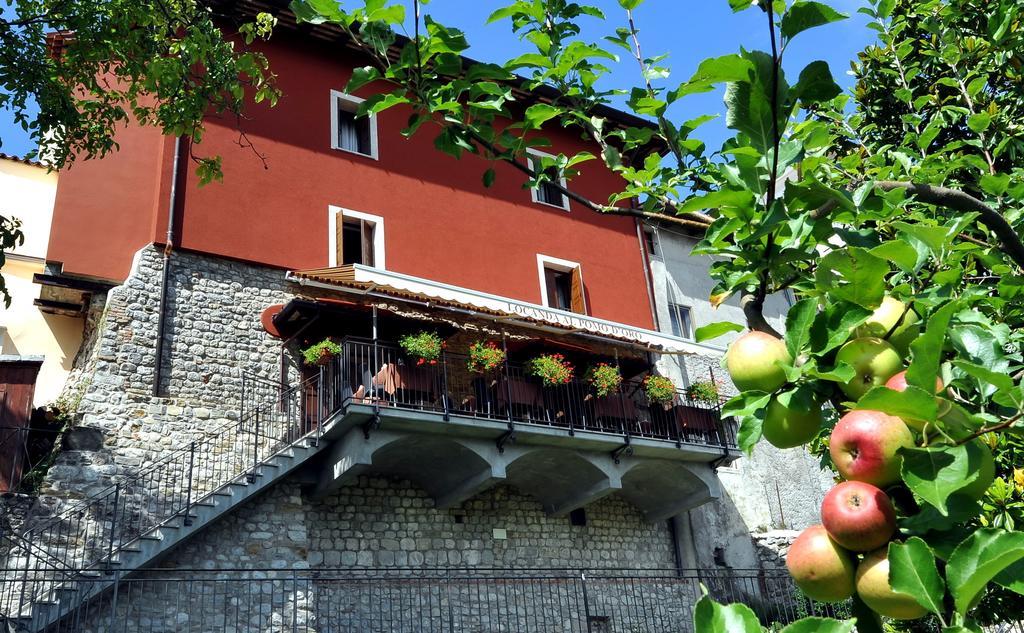 Hotel Locanda Al Pomo D'Oro Чивидале-дель-Фриули Экстерьер фото