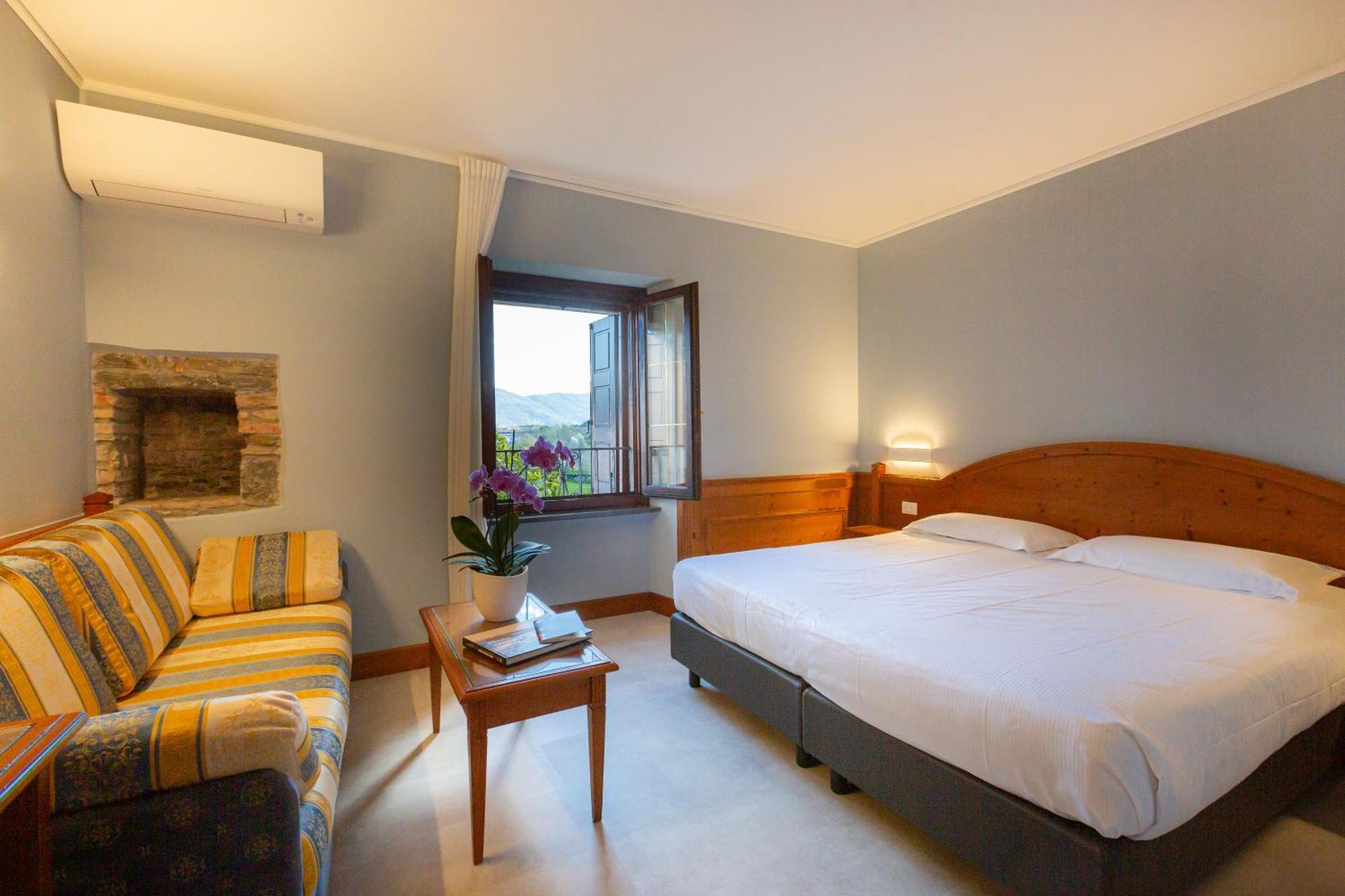 Hotel Locanda Al Pomo D'Oro Чивидале-дель-Фриули Экстерьер фото