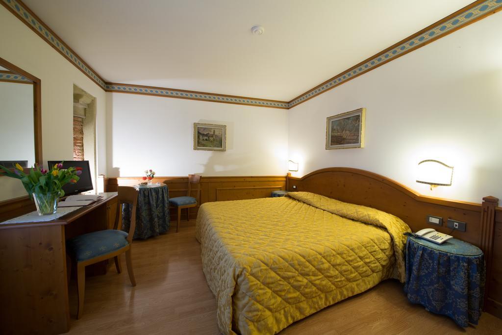 Hotel Locanda Al Pomo D'Oro Чивидале-дель-Фриули Номер фото